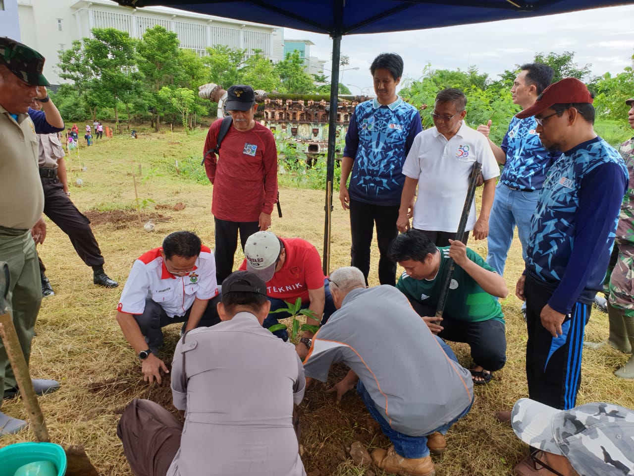 Wujudkan Kampus Sehat, Unhas Gelar Grand Launching Green Kampus ...